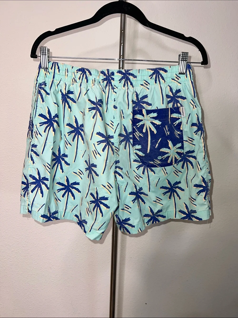 Chubbies Men's Light Aqua Palm Print Swim Shorts